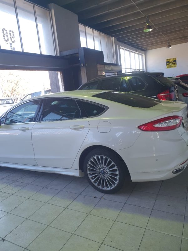 Ford- Fusion - Image 7